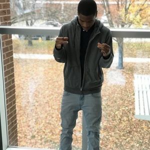 Meet your Posher, Robert